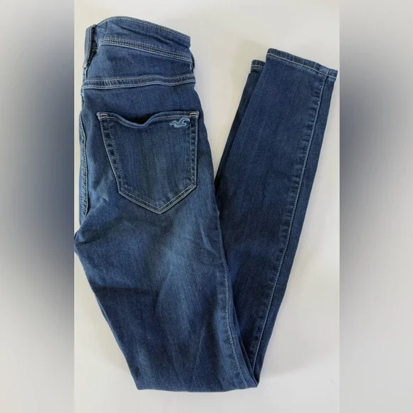 Hollister Women's High-Rise Skinny
Stretch Jeans size 26 size 3 - Picture 3 of 7